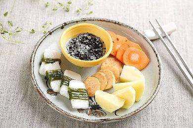 《女神转生》画师金子一马主创新游《project MASK》公开